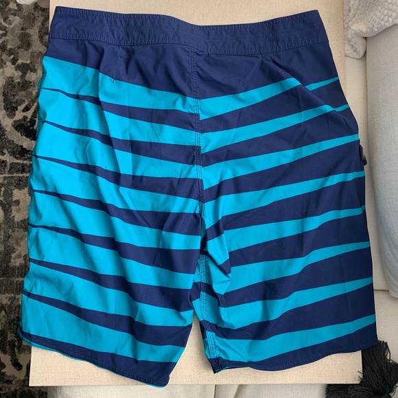 Vans board shorts - Picture 2 of 4
